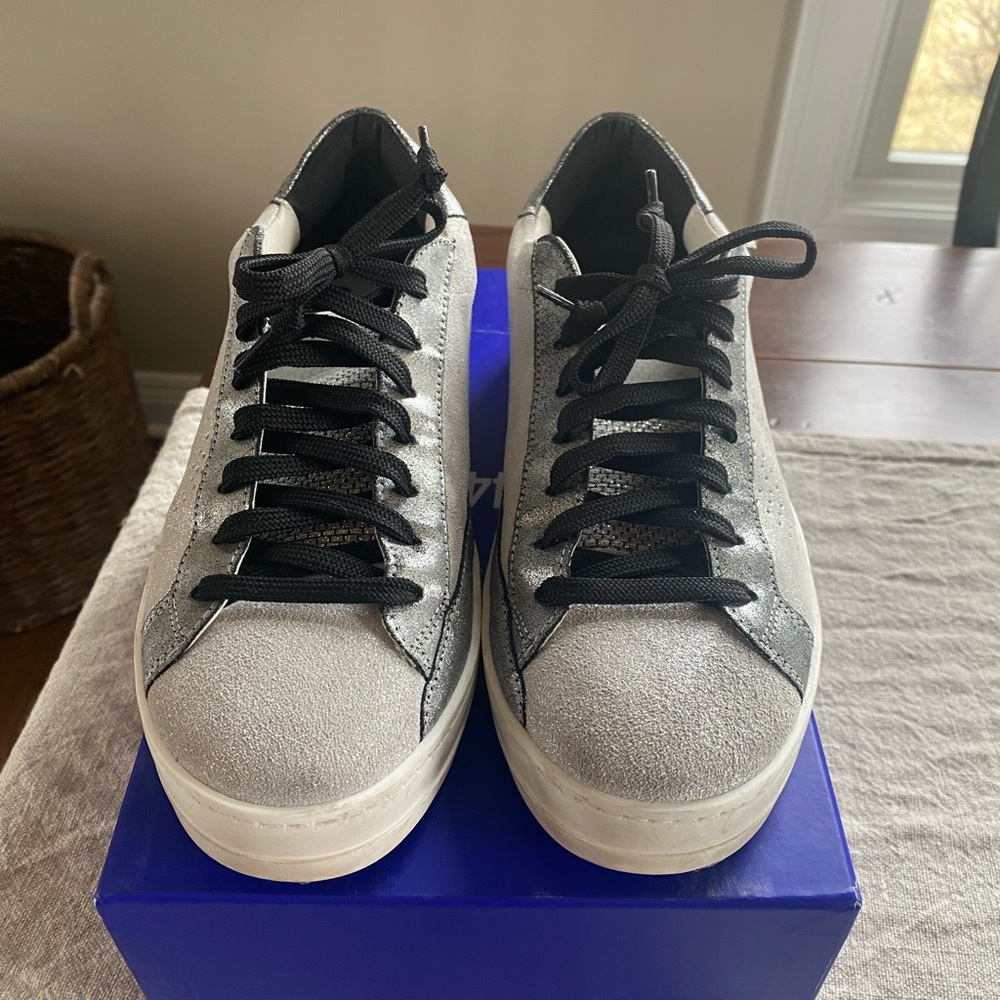 Women’s P448 Sz 8 like new